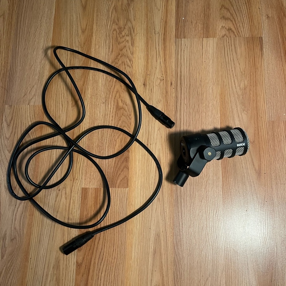 Shure Black and Silver Dynamic Microphone